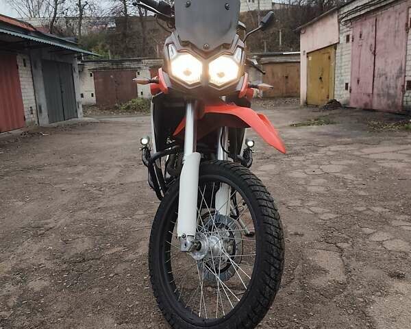 Красный Лонкин LX 250GY-3G, объемом двигателя 0.22 л и пробегом 23 тыс. км за 1750 $, фото 2 на Automoto.ua