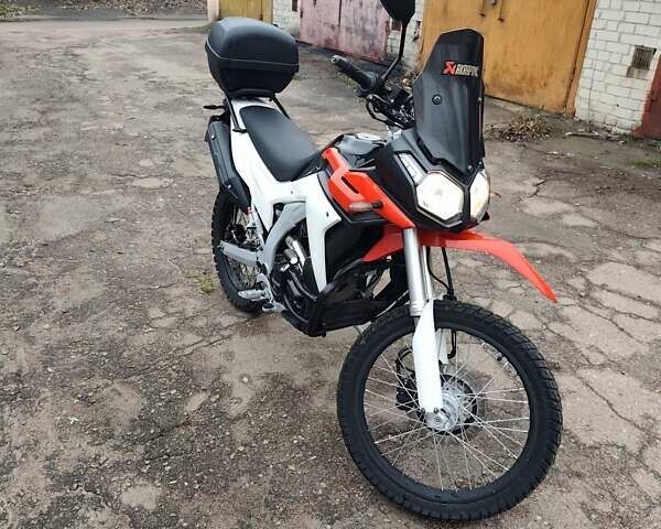 Красный Лонкин LX 250GY-3G, объемом двигателя 0.22 л и пробегом 23 тыс. км за 1750 $, фото 6 на Automoto.ua