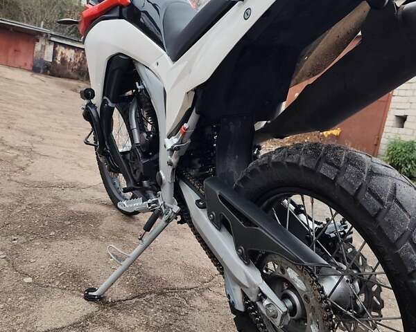 Красный Лонкин LX 250GY-3G, объемом двигателя 0.22 л и пробегом 23 тыс. км за 1750 $, фото 16 на Automoto.ua