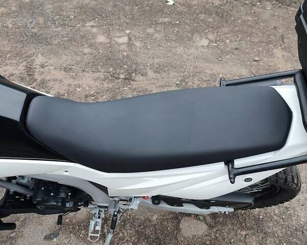 Красный Лонкин LX 250GY-3G, объемом двигателя 0.22 л и пробегом 23 тыс. км за 1750 $, фото 18 на Automoto.ua