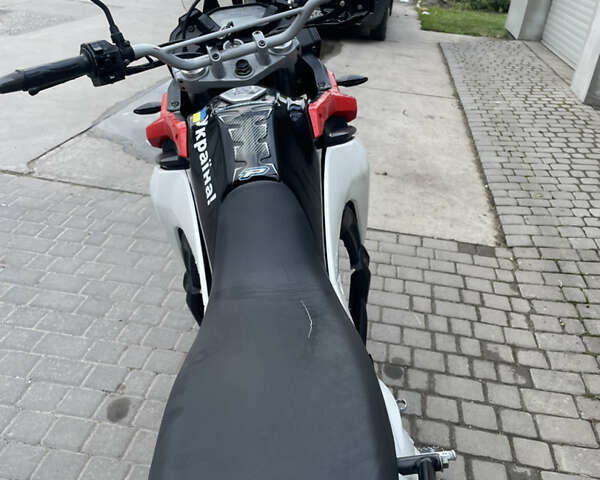 Красный Лонкин LX 250GY-3G, объемом двигателя 0.22 л и пробегом 22 тыс. км за 1300 $, фото 5 на Automoto.ua