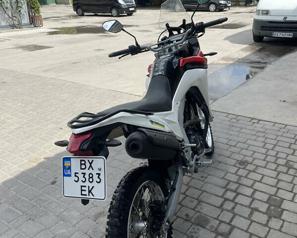 Красный Лонкин LX 250GY-3G, объемом двигателя 0.22 л и пробегом 22 тыс. км за 1300 $, фото 2 на Automoto.ua