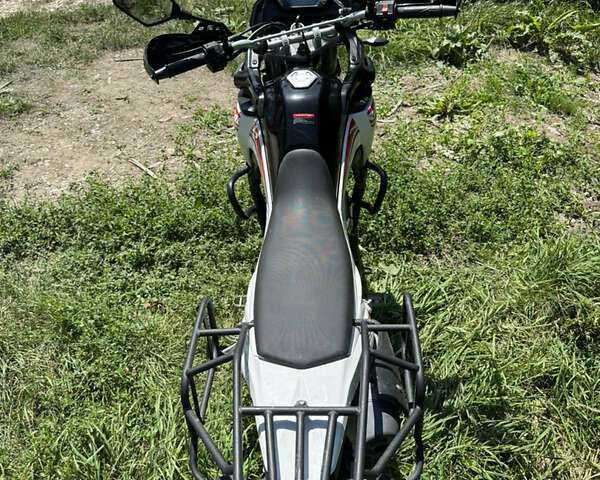 Лонкин LX 250GY-3G, объемом двигателя 0.25 л и пробегом 4 тыс. км за 1650 $, фото 2 на Automoto.ua
