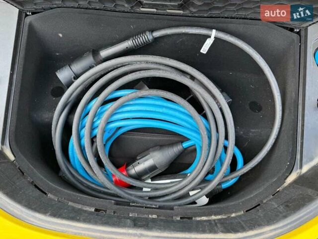 Жовтий Лотус Eletre, об'ємом двигуна 0 л та пробігом 3 тис. км за 135500 $, фото 8 на Automoto.ua