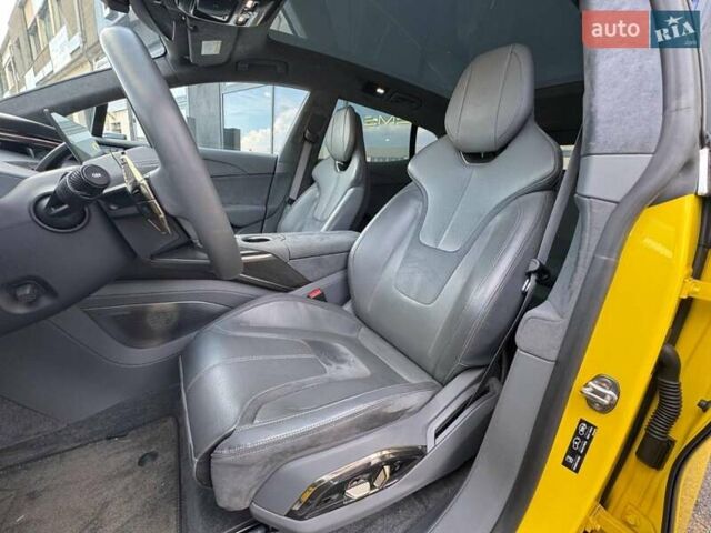 Жовтий Лотус Eletre, об'ємом двигуна 0 л та пробігом 3 тис. км за 135500 $, фото 6 на Automoto.ua