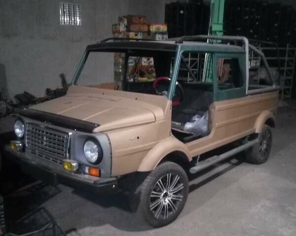 Бежевий ЛуАЗ 1302, об'ємом двигуна 1.09 л та пробігом 1 тис. км за 2000 $, фото 1 на Automoto.ua