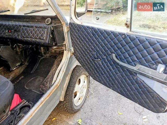 Сірий ЛуАЗ 1302, об'ємом двигуна 1.2 л та пробігом 100 тис. км за 2590 $, фото 6 на Automoto.ua