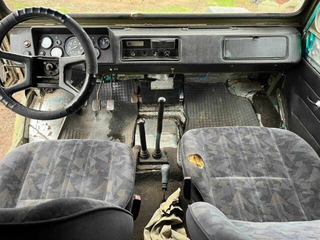 Зеленый ЛуАЗ 969М, объемом двигателя 1.2 л и пробегом 467 тыс. км за 1200 $, фото 5 на Automoto.ua