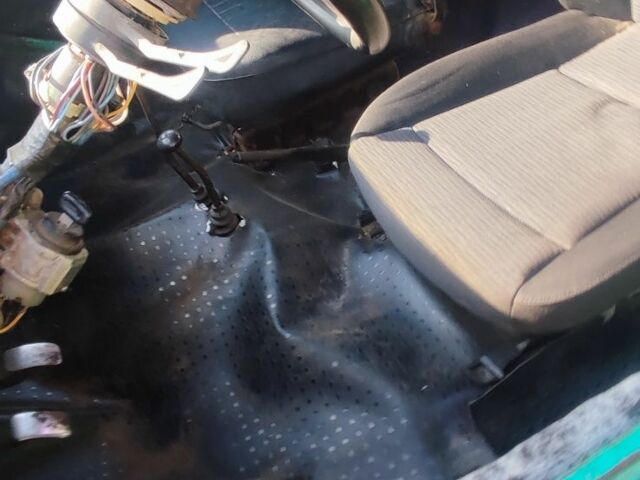 Зеленый ЛуАЗ 969М, объемом двигателя 1 л и пробегом 100 тыс. км за 1060 $, фото 14 на Automoto.ua