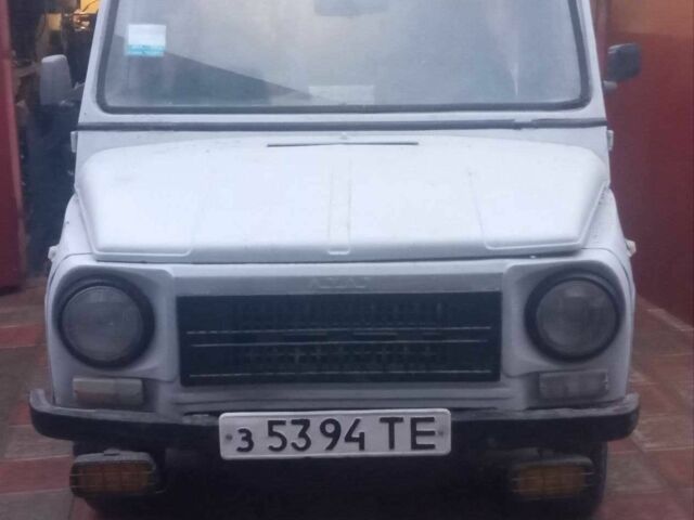 Белый ЛуАЗ 969 Волинь, объемом двигателя 1.2 л и пробегом 70 тыс. км за 800 $, фото 5 на Automoto.ua