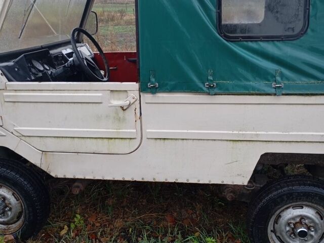 ЛуАЗ 969 Волинь 1985 в Остер на Automoto.ua Бежевый ЛуАЗ 969 Волинь, объемом двигателя 1 л и пробегом 500 тыс. км за 952 $, фото 1 на Automoto.ua