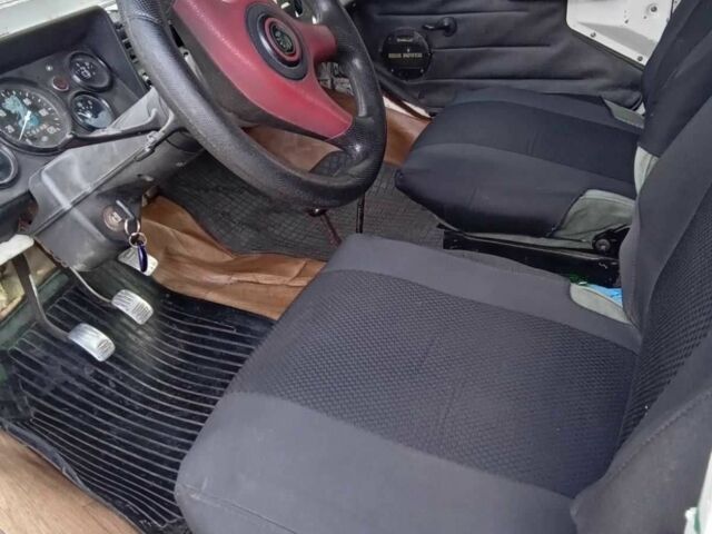 Бежевый ЛуАЗ 969 Волинь, объемом двигателя 1.2 л и пробегом 36 тыс. км за 1900 $, фото 4 на Automoto.ua