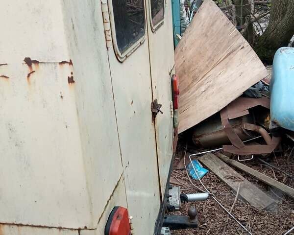 Желтый ЛуАЗ 969 Волинь, объемом двигателя 0 л и пробегом 999 тыс. км за 1400 $, фото 8 на Automoto.ua