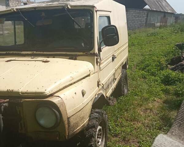Желтый ЛуАЗ 969 Волинь, объемом двигателя 0 л и пробегом 999 тыс. км за 1400 $, фото 1 на Automoto.ua