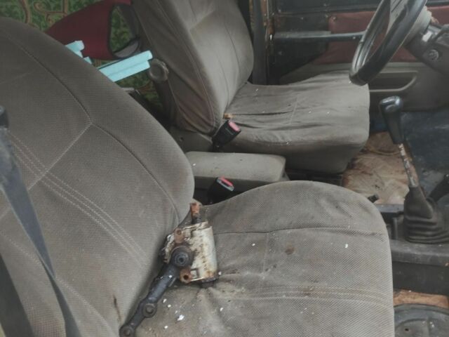 Желтый ЛуАЗ 969 Волинь, объемом двигателя 0 л и пробегом 344 тыс. км за 850 $, фото 5 на Automoto.ua