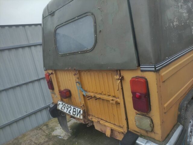 Желтый ЛуАЗ 969 Волинь, объемом двигателя 0 л и пробегом 344 тыс. км за 850 $, фото 1 на Automoto.ua