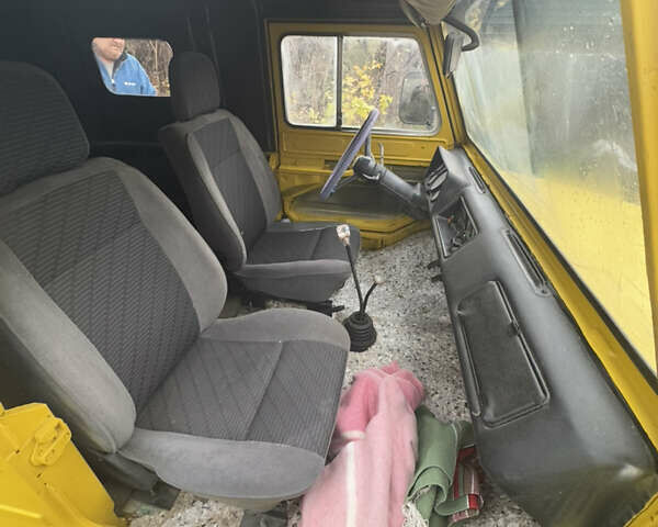 Желтый ЛуАЗ 969 Волинь, объемом двигателя 0 л и пробегом 58 тыс. км за 2950 $, фото 9 на Automoto.ua