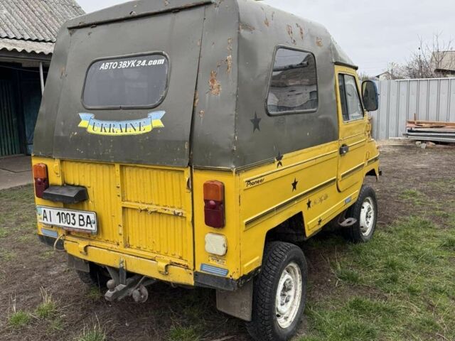 Желтый ЛуАЗ 969 Волинь, объемом двигателя 0 л и пробегом 1 тыс. км за 700 $, фото 3 на Automoto.ua