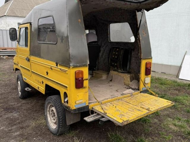 Желтый ЛуАЗ 969 Волинь, объемом двигателя 0 л и пробегом 1 тыс. км за 700 $, фото 4 на Automoto.ua