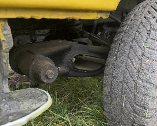 Желтый ЛуАЗ 969 Волинь, объемом двигателя 0 л и пробегом 58 тыс. км за 2950 $, фото 5 на Automoto.ua