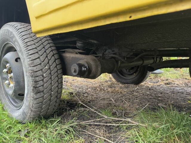 Желтый ЛуАЗ 969 Волинь, объемом двигателя 1.2 л и пробегом 2 тыс. км за 2950 $, фото 6 на Automoto.ua