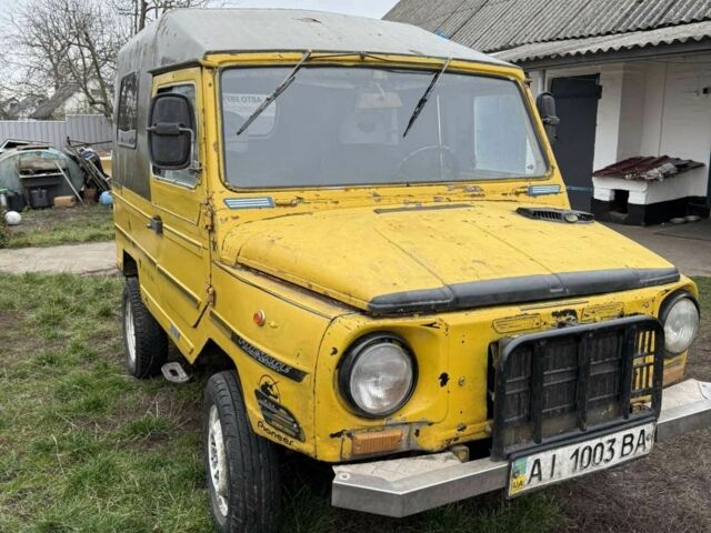 Желтый ЛуАЗ 969 Волинь, объемом двигателя 0 л и пробегом 1 тыс. км за 700 $, фото 2 на Automoto.ua
