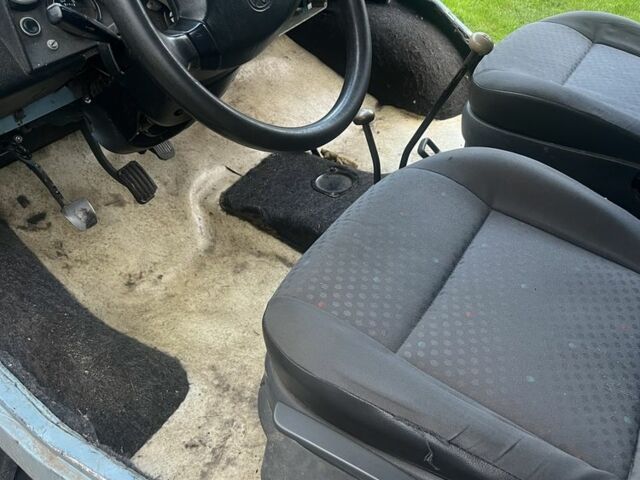 Синий ЛуАЗ 969 Волинь, объемом двигателя 1.6 л и пробегом 42 тыс. км за 2500 $, фото 9 на Automoto.ua