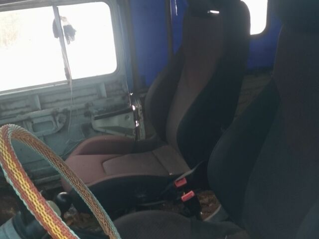 Синий ЛуАЗ 969 Волинь, объемом двигателя 1 л и пробегом 50 тыс. км за 600 $, фото 6 на Automoto.ua