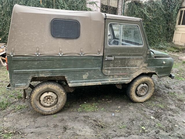 Зелений ЛуАЗ 969 Волинь, об'ємом двигуна 0 л та пробігом 320 тис. км за 1200 $, фото 3 на Automoto.ua