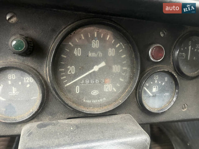 Зеленый ЛуАЗ 969 Волинь, объемом двигателя 1.2 л и пробегом 39 тыс. км за 1100 $, фото 3 на Automoto.ua
