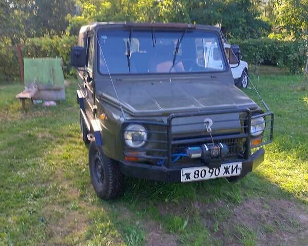 Зеленый ЛуАЗ 969 Волинь, объемом двигателя 1.2 л и пробегом 100 тыс. км за 1750 $, фото 2 на Automoto.ua