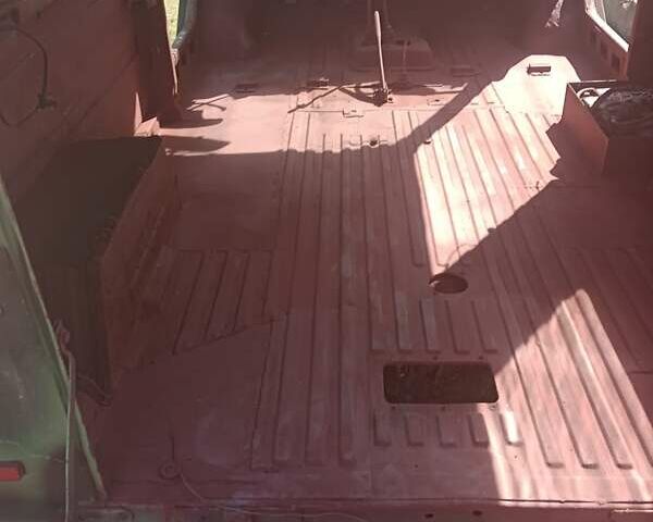 Зелений ЛуАЗ 969 Волинь, об'ємом двигуна 1.2 л та пробігом 50 тис. км за 1500 $, фото 4 на Automoto.ua