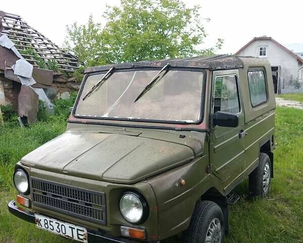 Зеленый ЛуАЗ 969 Волинь, объемом двигателя 0 л и пробегом 65 тыс. км за 1200 $, фото 4 на Automoto.ua