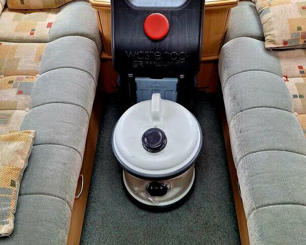 Лунар lexon 2003 в Виннице на Automoto.ua Белый Лунар lexon, объемом двигателя 0 л и пробегом 1 тыс. км за 7100 $, фото 35 на Automoto.ua