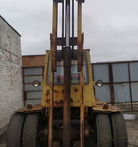 Желтый Львовский погрузчик 40814, объемом двигателя 3.48 л и пробегом 100 тыс. км за 3150 $, фото 1 на Automoto.ua