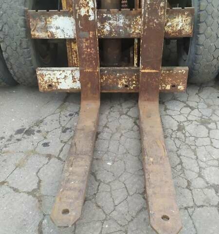 Желтый Львовский погрузчик 40814, объемом двигателя 3.48 л и пробегом 100 тыс. км за 3150 $, фото 11 на Automoto.ua