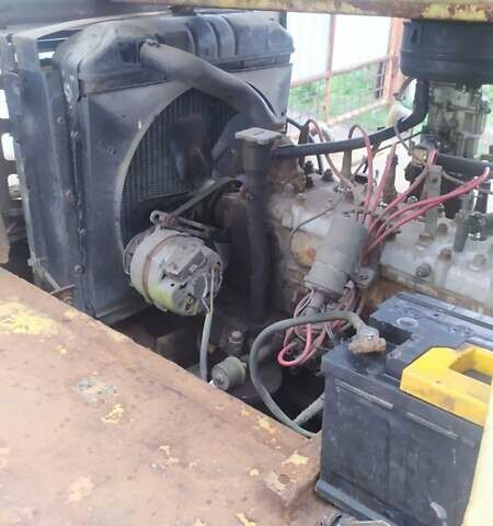 Желтый Львовский погрузчик 40814, объемом двигателя 3.48 л и пробегом 100 тыс. км за 3150 $, фото 8 на Automoto.ua