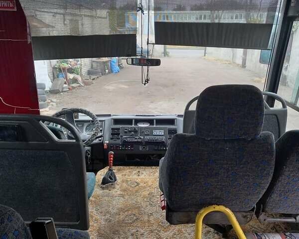 Красный МАН 10.220, объемом двигателя 6.87 л и пробегом 150 тыс. км за 6200 $, фото 9 на Automoto.ua