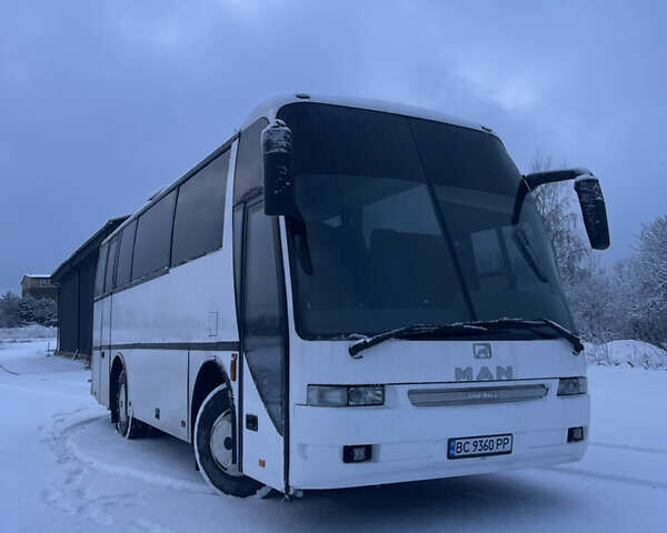 Белый МАН 11.220, объемом двигателя 6.9 л и пробегом 617 тыс. км за 15300 $, фото 8 на Automoto.ua