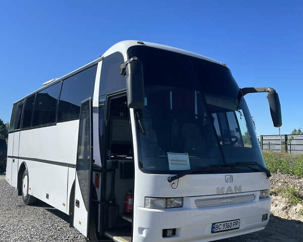 Белый МАН 11.220, объемом двигателя 6.9 л и пробегом 617 тыс. км за 15300 $, фото 5 на Automoto.ua