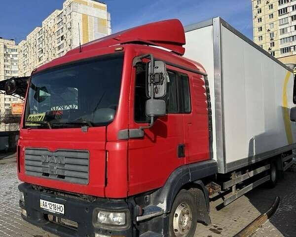 Красный МАН 12.180, объемом двигателя 4.6 л и пробегом 650 тыс. км за 16000 $, фото 3 на Automoto.ua