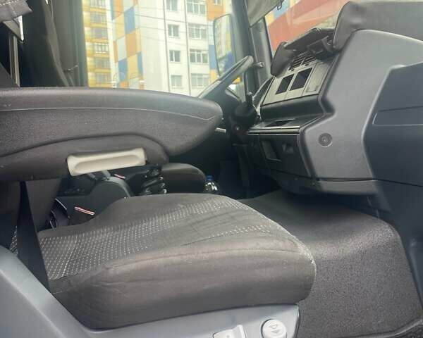 Синий МАН 12.220, объемом двигателя 4.6 л и пробегом 768 тыс. км за 23100 $, фото 25 на Automoto.ua