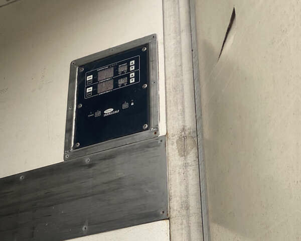 Зеленый МАН 12.220, объемом двигателя 4.6 л и пробегом 559 тыс. км за 24200 $, фото 12 на Automoto.ua