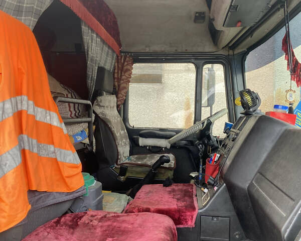 Белый МАН 14.285, объемом двигателя 6.87 л и пробегом 854 тыс. км за 8700 $, фото 4 на Automoto.ua