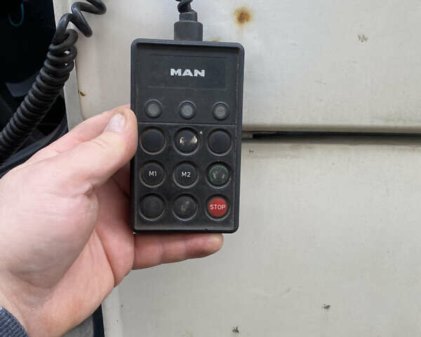 Белый МАН 14.285, объемом двигателя 6.87 л и пробегом 854 тыс. км за 8700 $, фото 3 на Automoto.ua