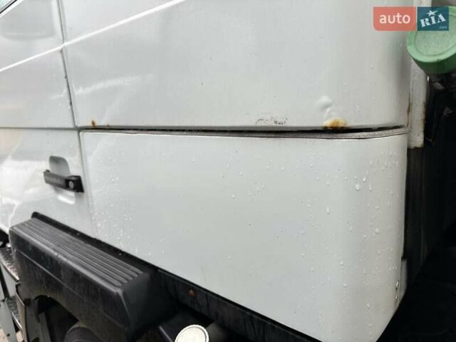 Білий МАН 18.220, об'ємом двигуна 6.87 л та пробігом 737 тис. км за 10400 $, фото 4 на Automoto.ua