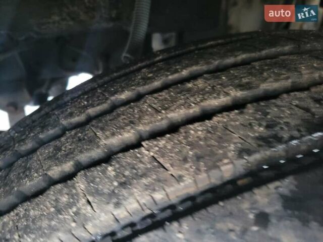 Желтый МАН 18.220, объемом двигателя 6.9 л и пробегом 742 тыс. км за 8000 $, фото 3 на Automoto.ua