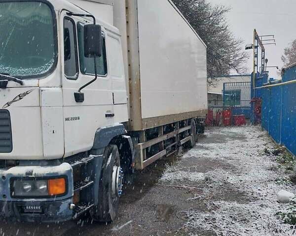 Белый МАН 18.224, объемом двигателя 6.87 л и пробегом 437 тыс. км за 8900 $, фото 3 на Automoto.ua