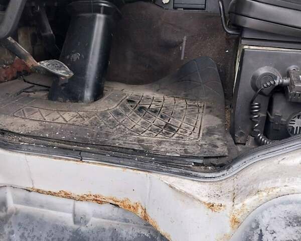 Белый МАН 18.224, объемом двигателя 6.87 л и пробегом 437 тыс. км за 8900 $, фото 7 на Automoto.ua