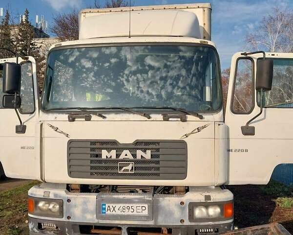Белый МАН 18.224, объемом двигателя 6.87 л и пробегом 437 тыс. км за 8900 $, фото 2 на Automoto.ua